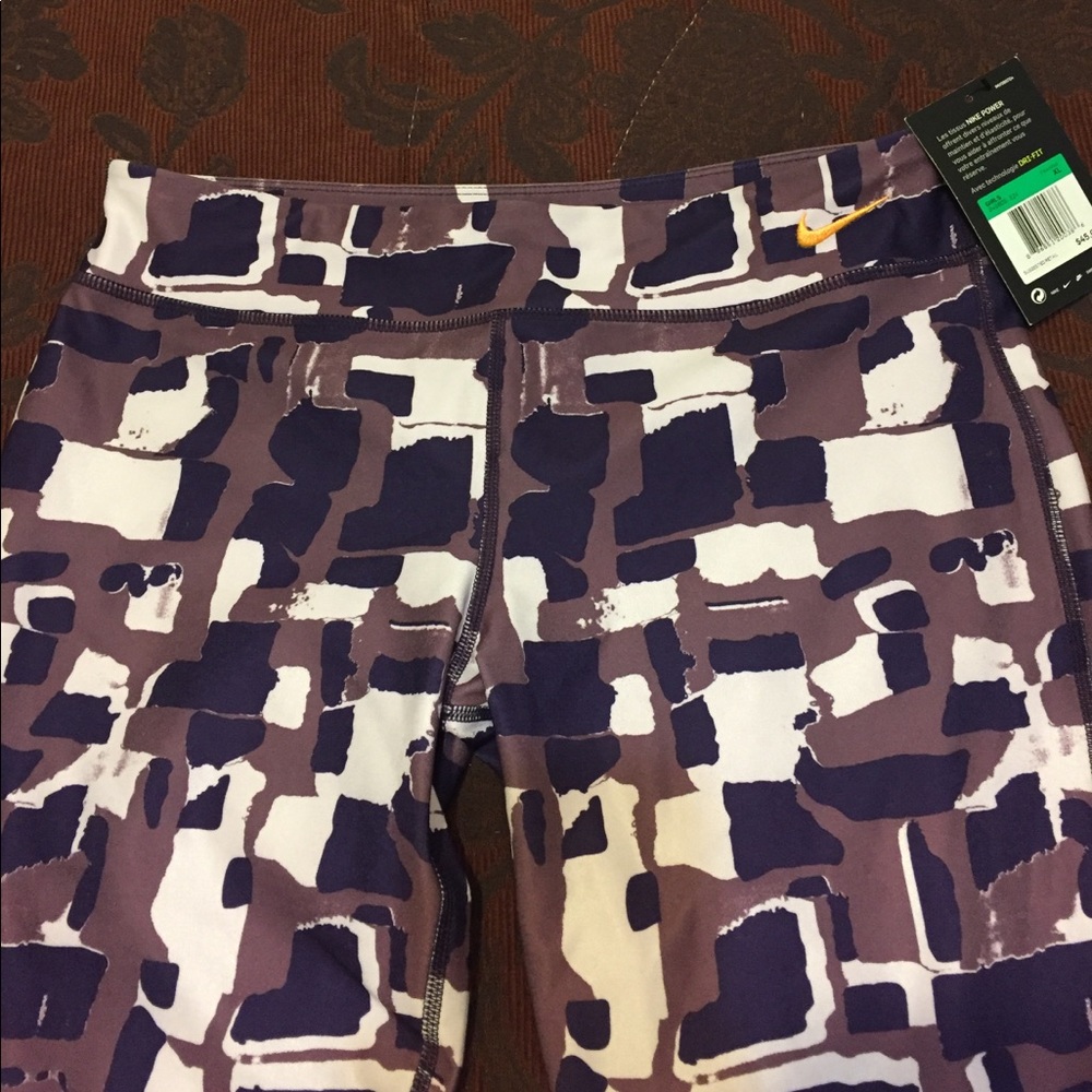 SOLD*****Girls Nike Dri-Fit Leggings size XL/14-16