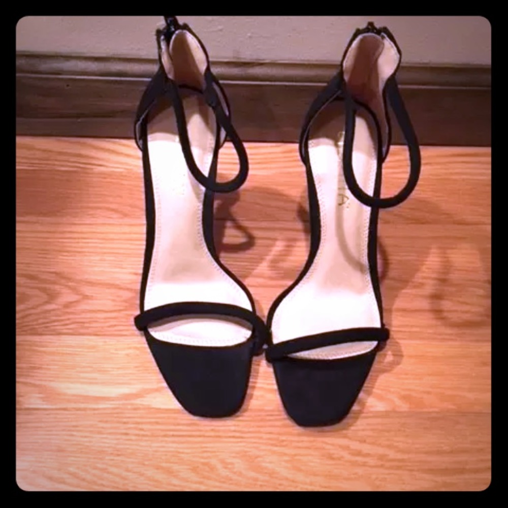 Women’s Black Sueded Slim Strappy Heels, Size 7