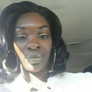 Meet your Posher, Latonya