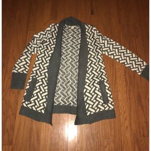 Super cute grey and cream cardigan!