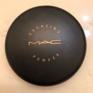 Mac Bronzing Powder in Golden!
