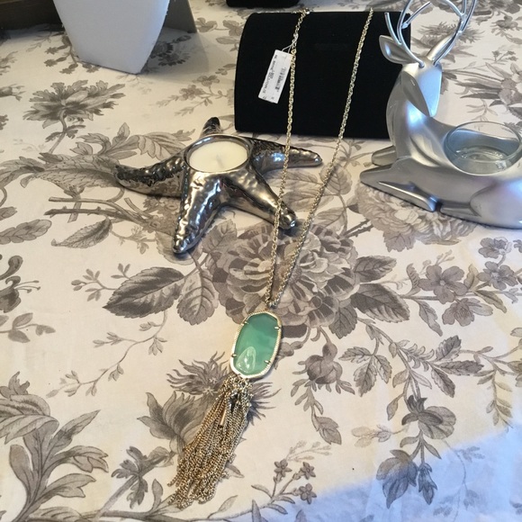 Kendra's gold Chalcedony-Long Tassel Necklace 🆕❤️ - Picture 3 of 4