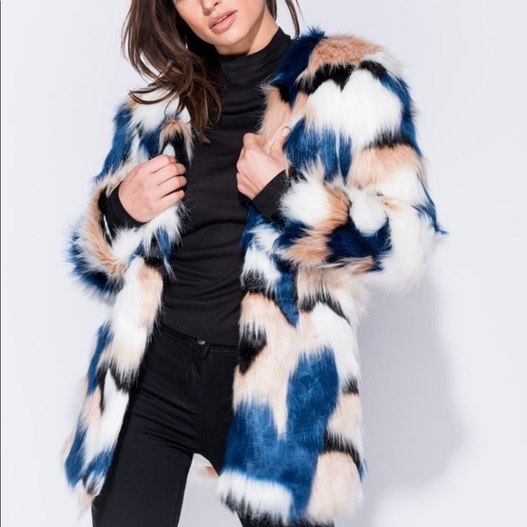 🎉 HOST PICK 💙Daphne Multi Faux Fur Coat💙 - Picture 2 of 7
