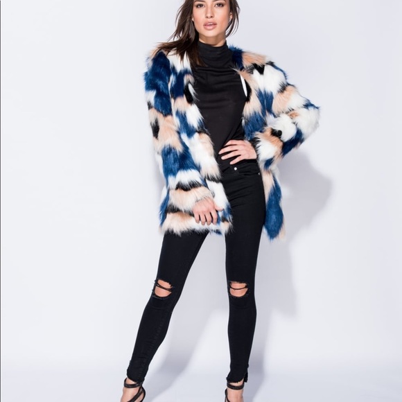 🎉 HOST PICK 💙Daphne Multi Faux Fur Coat💙 - Picture 3 of 7