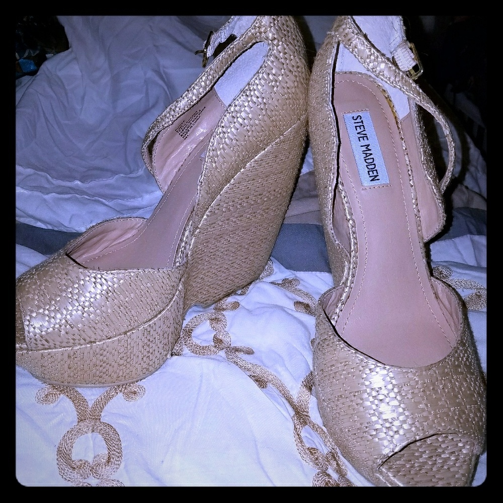 Steve madden peep toe wedges