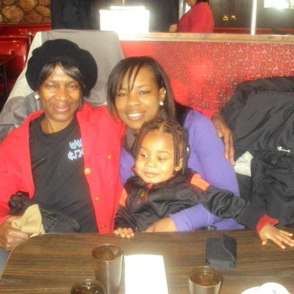 Meet your Posher, Monique