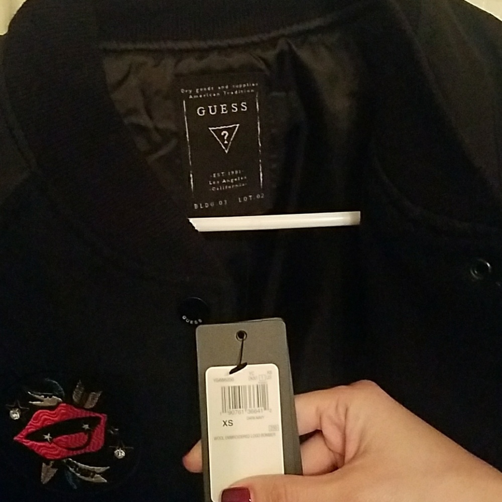 Jackets - Picture 3 of 4