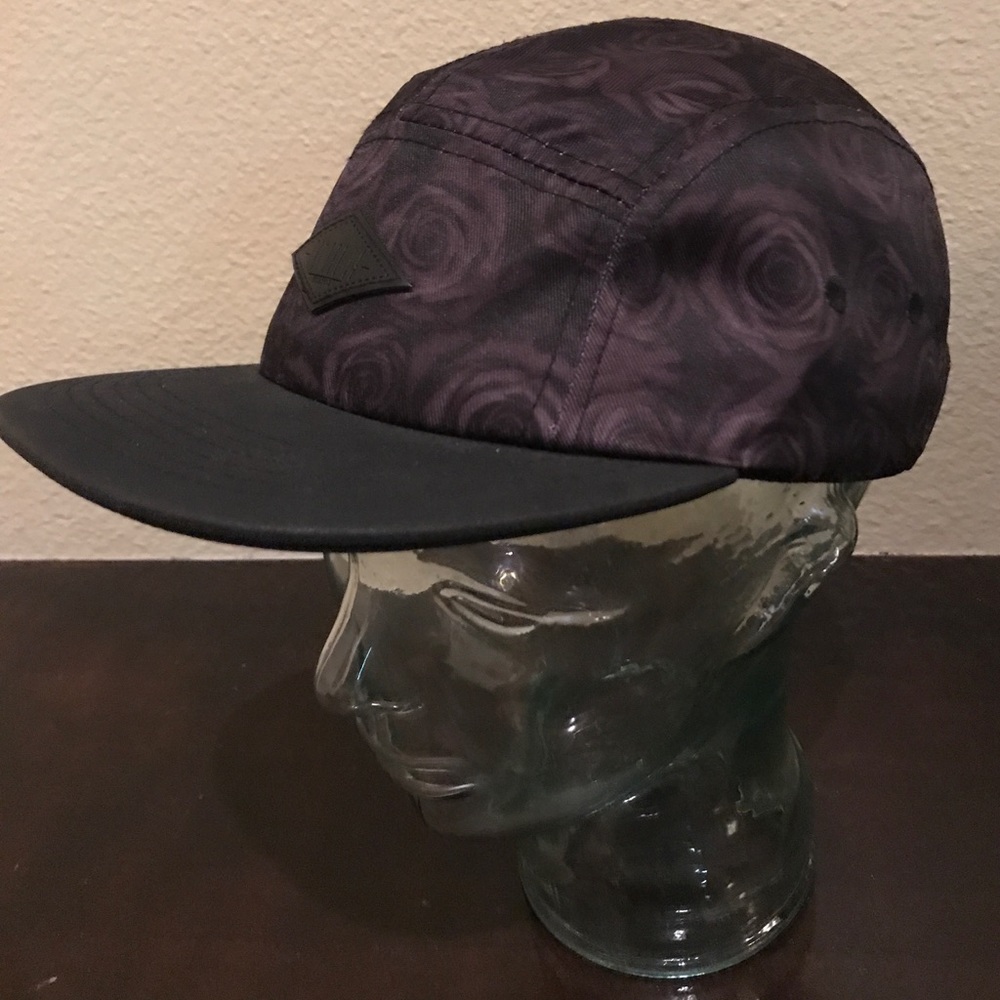 New - Entree Co. Black Rose 🌹 5 Panel Cap