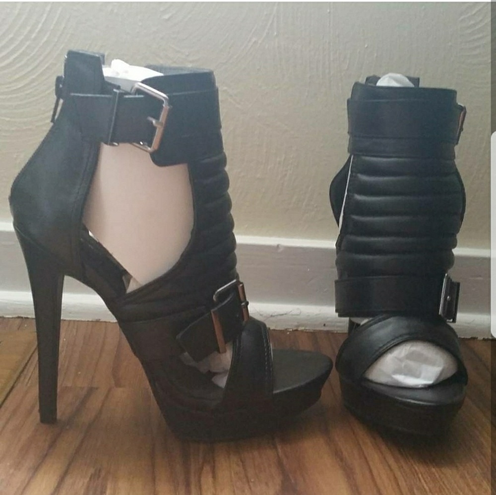 Women's shoes