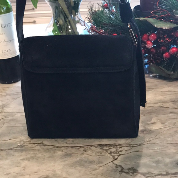 VINTAGE Gucci Black Suede Purse - Picture 4 of 8