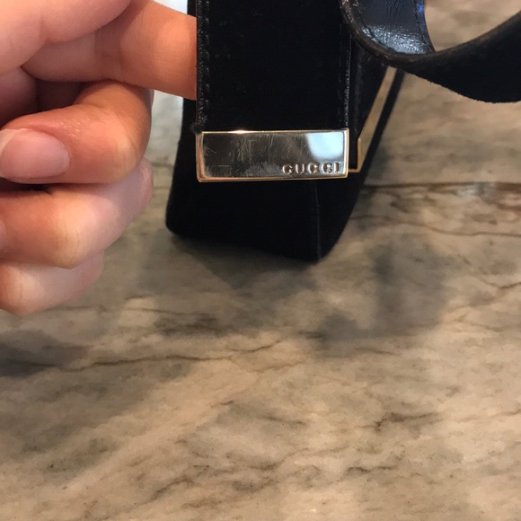 VINTAGE Gucci Black Suede Purse - Picture 5 of 8