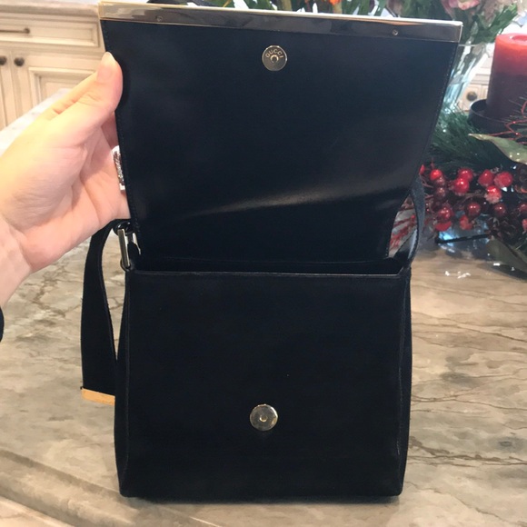 VINTAGE Gucci Black Suede Purse - Picture 6 of 8