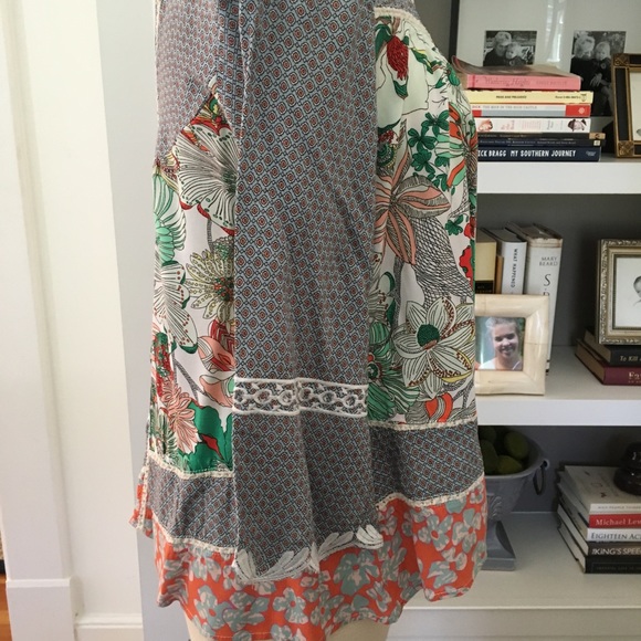 Esley Floral Top - Picture 3 of 5