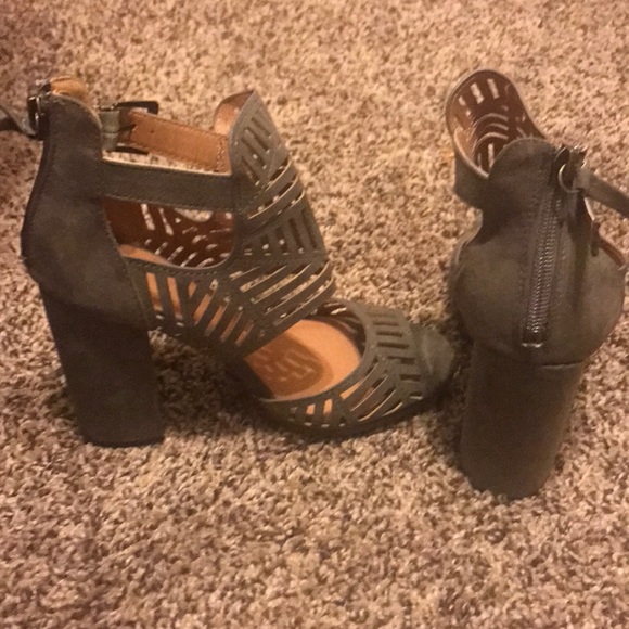 Never Worn. Tribal style chunky heels. - Picture 5 of 5