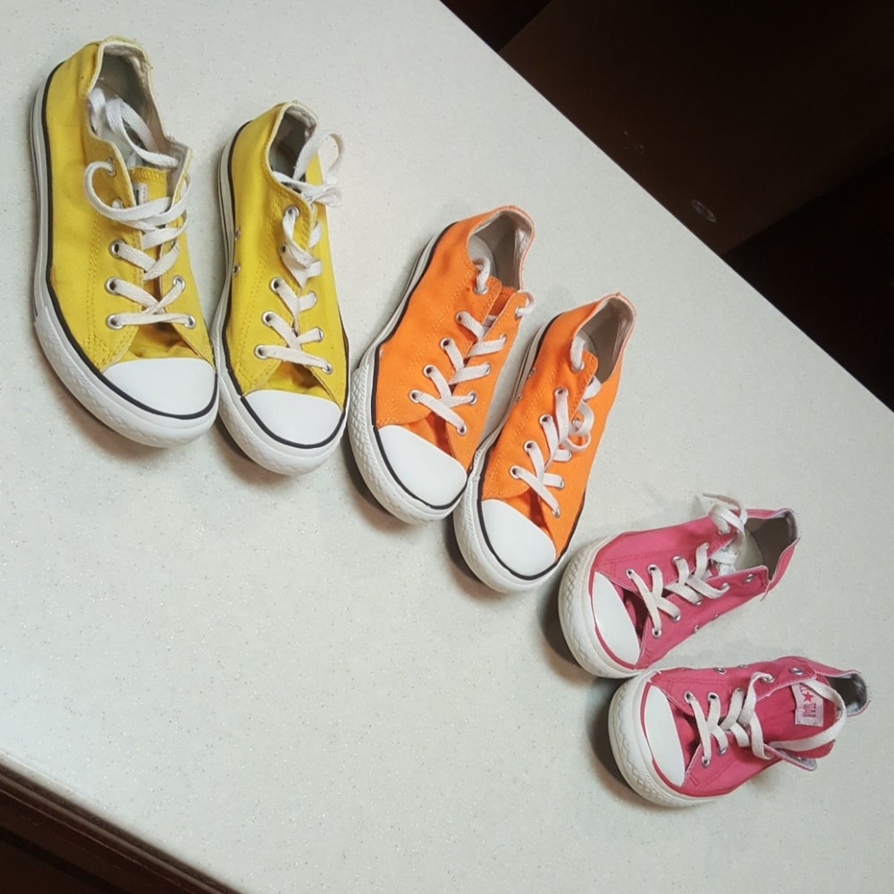Kids Converse 3 pair !!