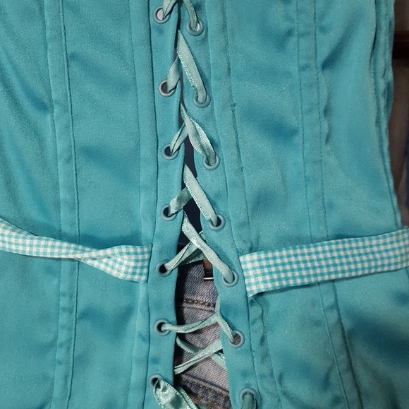 Corset - Picture 2 of 3