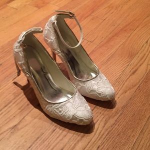 Bridal shoes