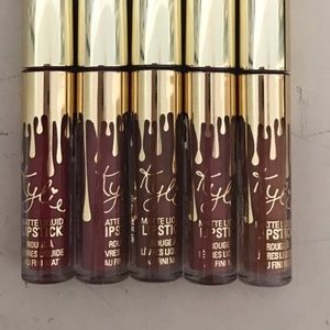 Kylie limited edition lip set