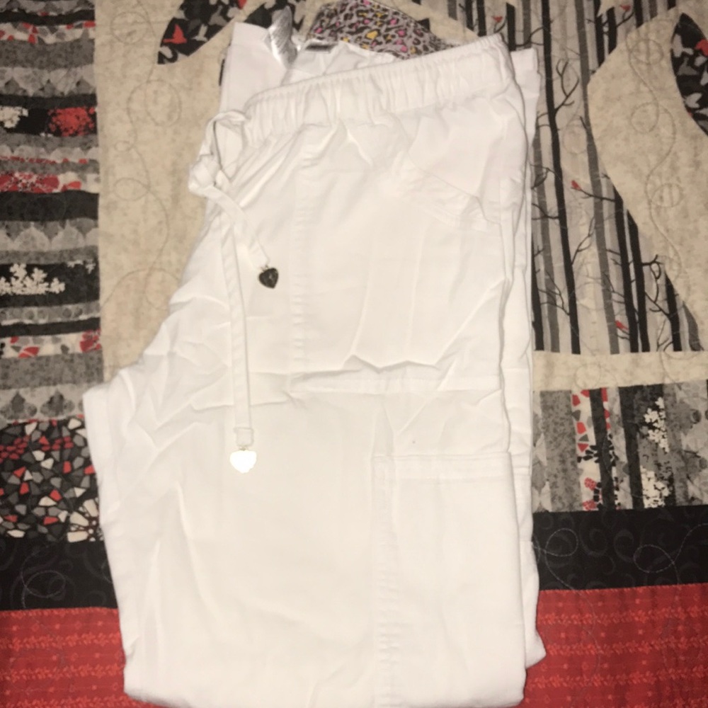 Heartsoul white scrub pants SM petite