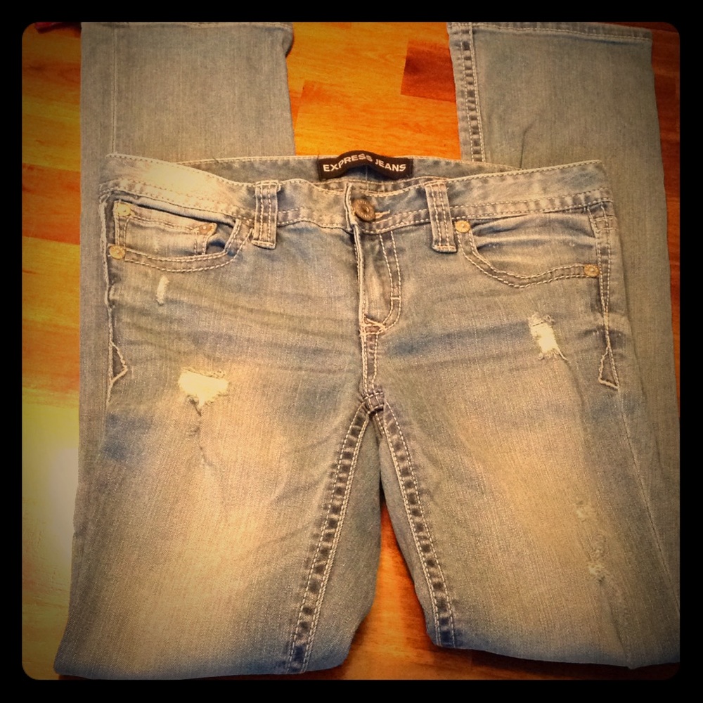 Express Size 4 Barely Boot Distressed Jeans