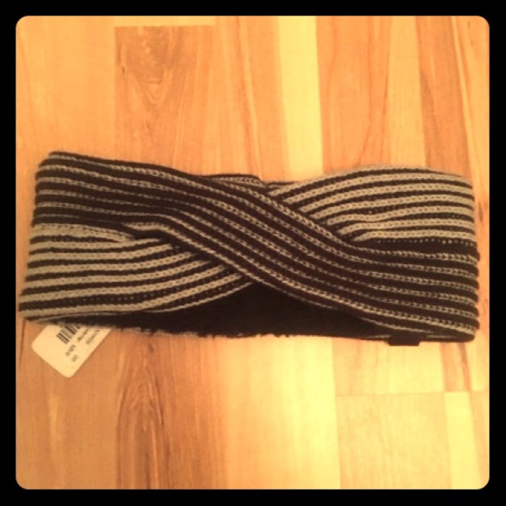 Ivivva ear warmer