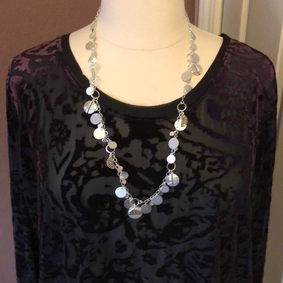 Silver costume jewelry necklace - Picture 3 of 4