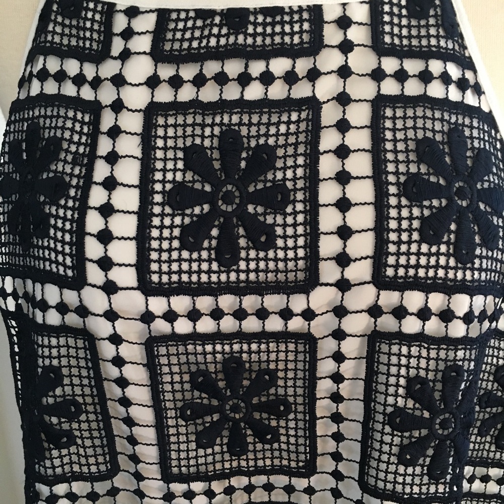 Crown & Ivy Camisole Top - Picture 5 of 5