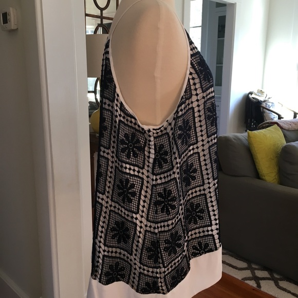 Crown & Ivy Camisole Top - Picture 3 of 5