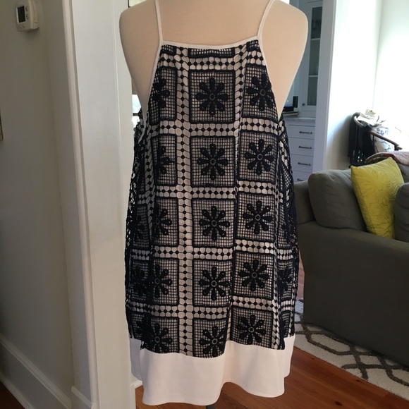 Crown & Ivy Camisole Top - Picture 4 of 5