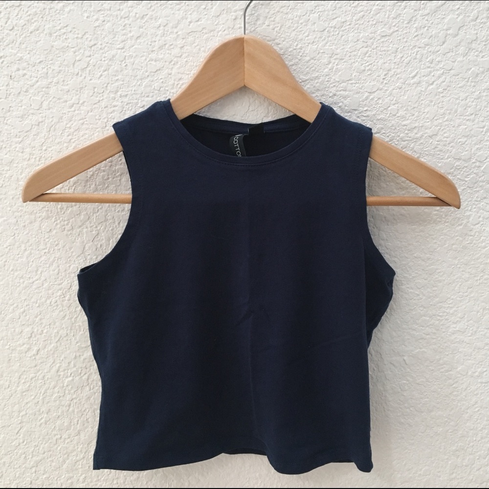Blue cropped tank top