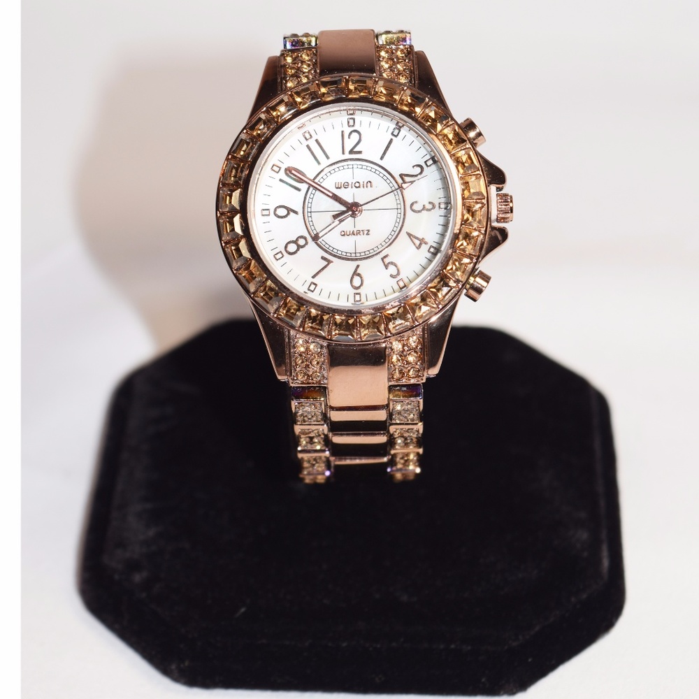 "Sale" Women's jewel studded watch