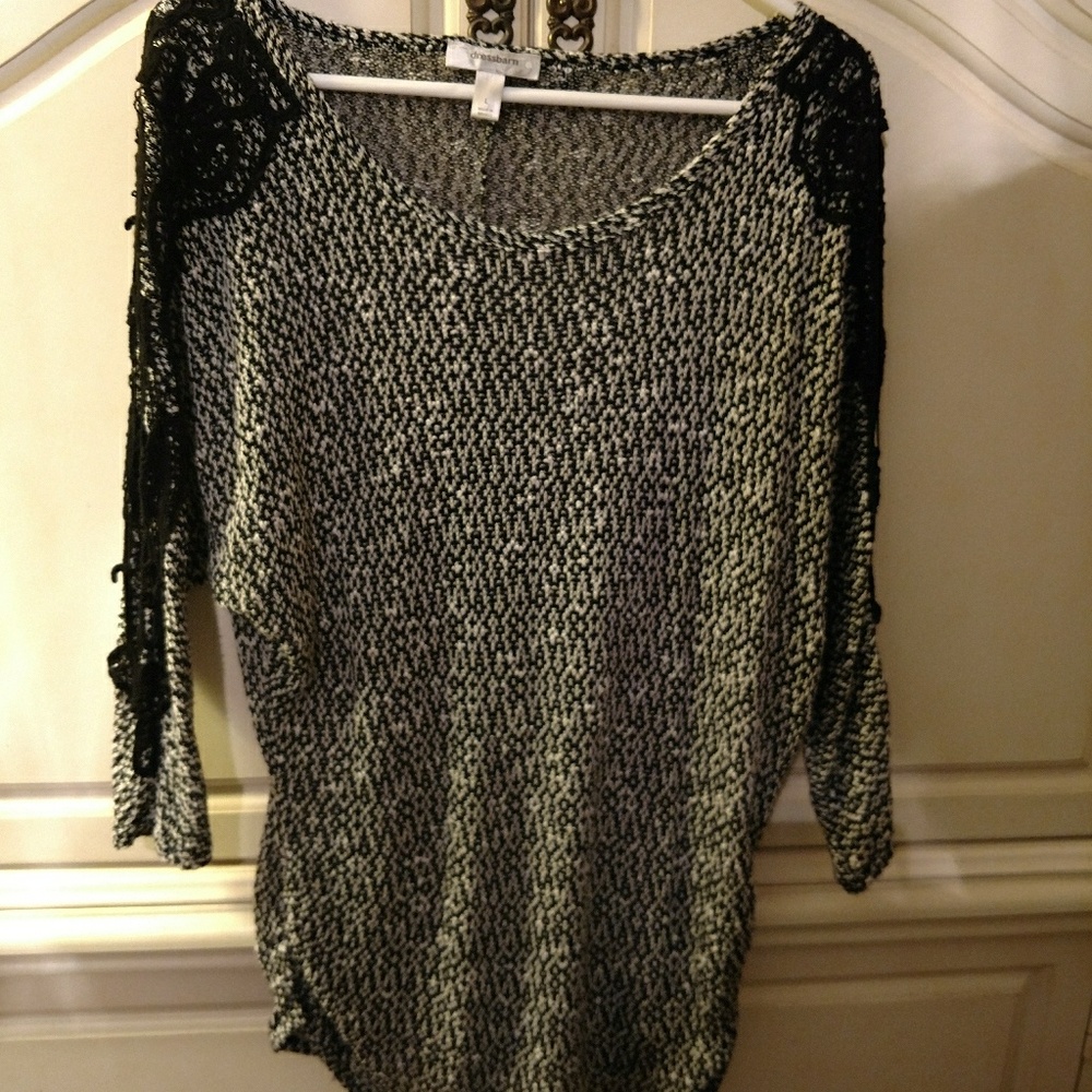 Ladies tunic top. Size large.