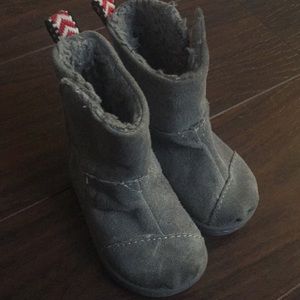 Tiny Toms boots!! EEUC