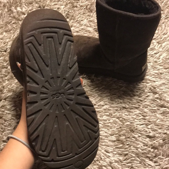 Uggs - Picture 2 of 5