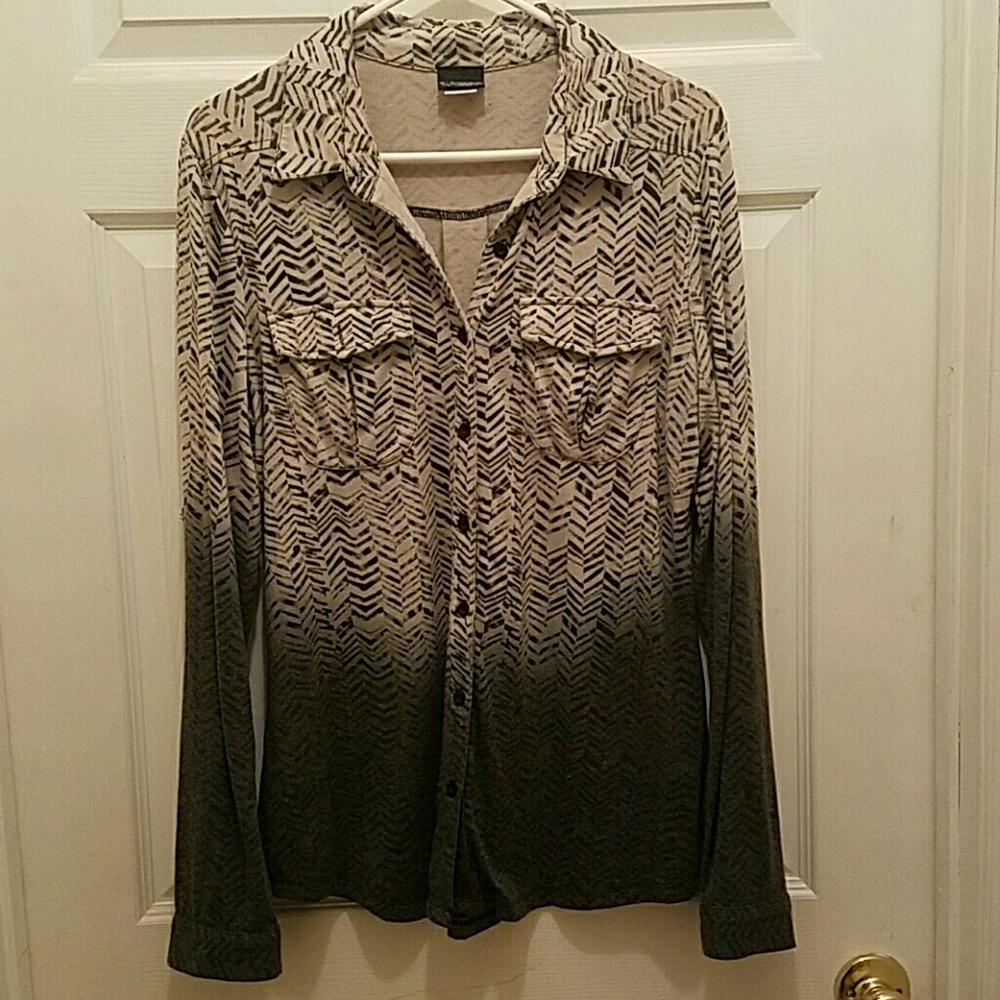 Women's long sleeve button down