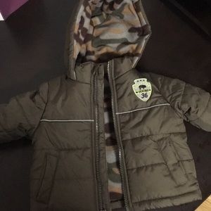 Green infant winter puffer coat size 3-6 months