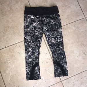 Lululemon inspire flower leggings