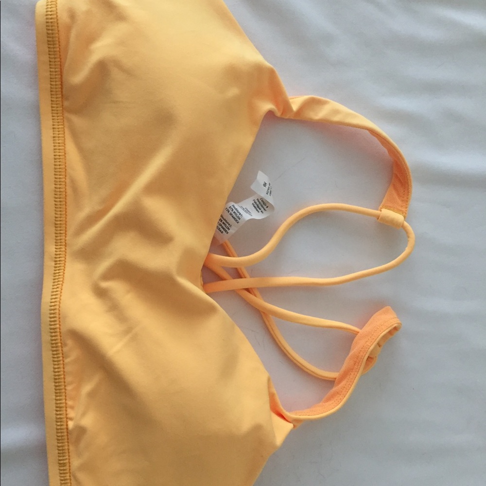 Lululemon sports bra