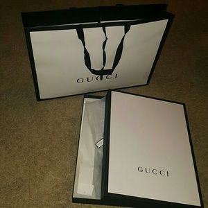 Gucci shopping bag & garment box
