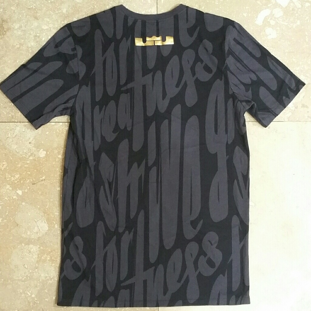 NiKe dRI FiT๐ฐLeBr0n GrEaTneSs๐ฐ tEe - Picture 4 of 6