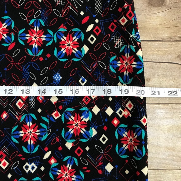 Lularoe Cassie Pencil floral print skirt - Picture 3 of 6