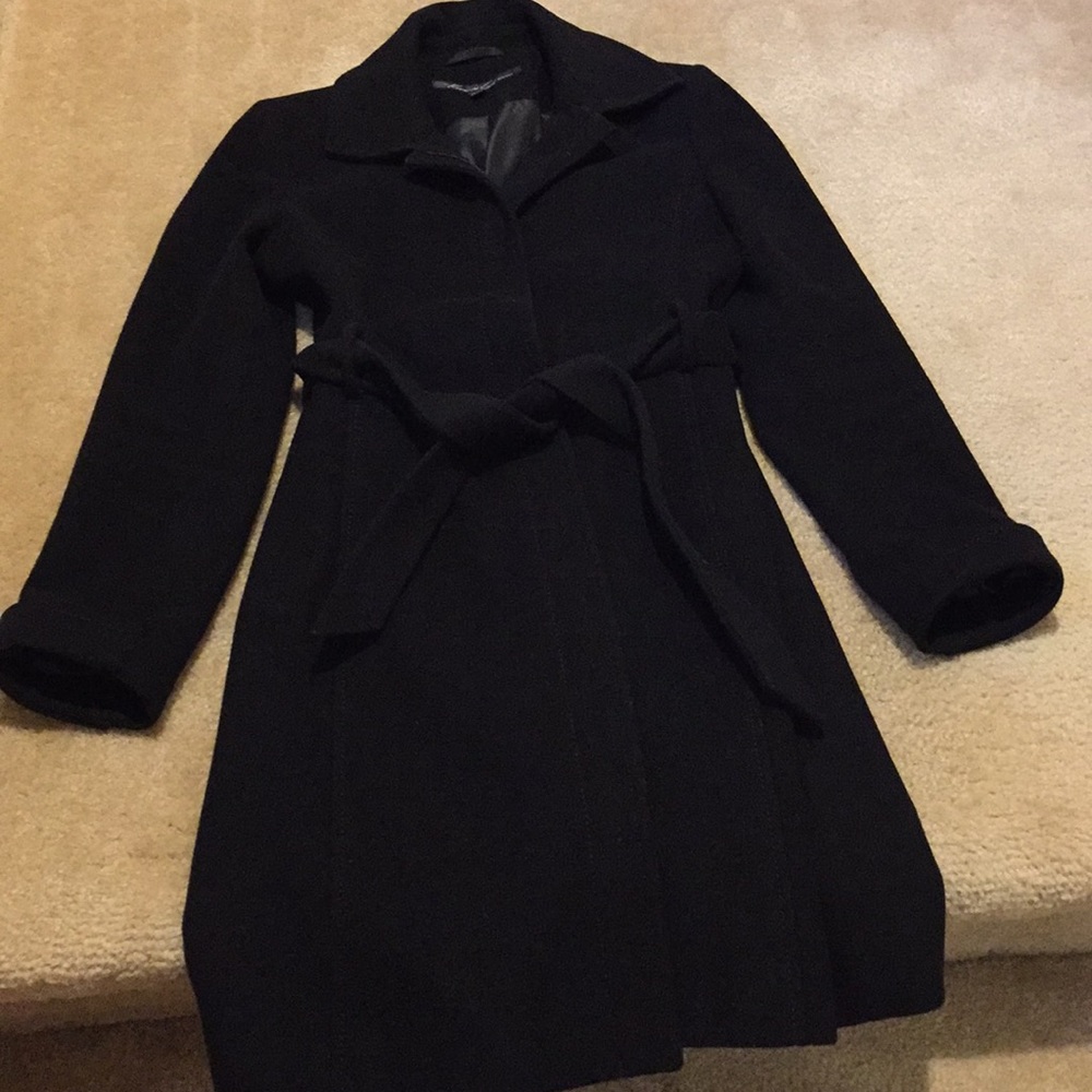 Black wool Kenneth Cole trench coat with belt