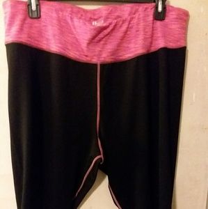 Plus size yoga pants black