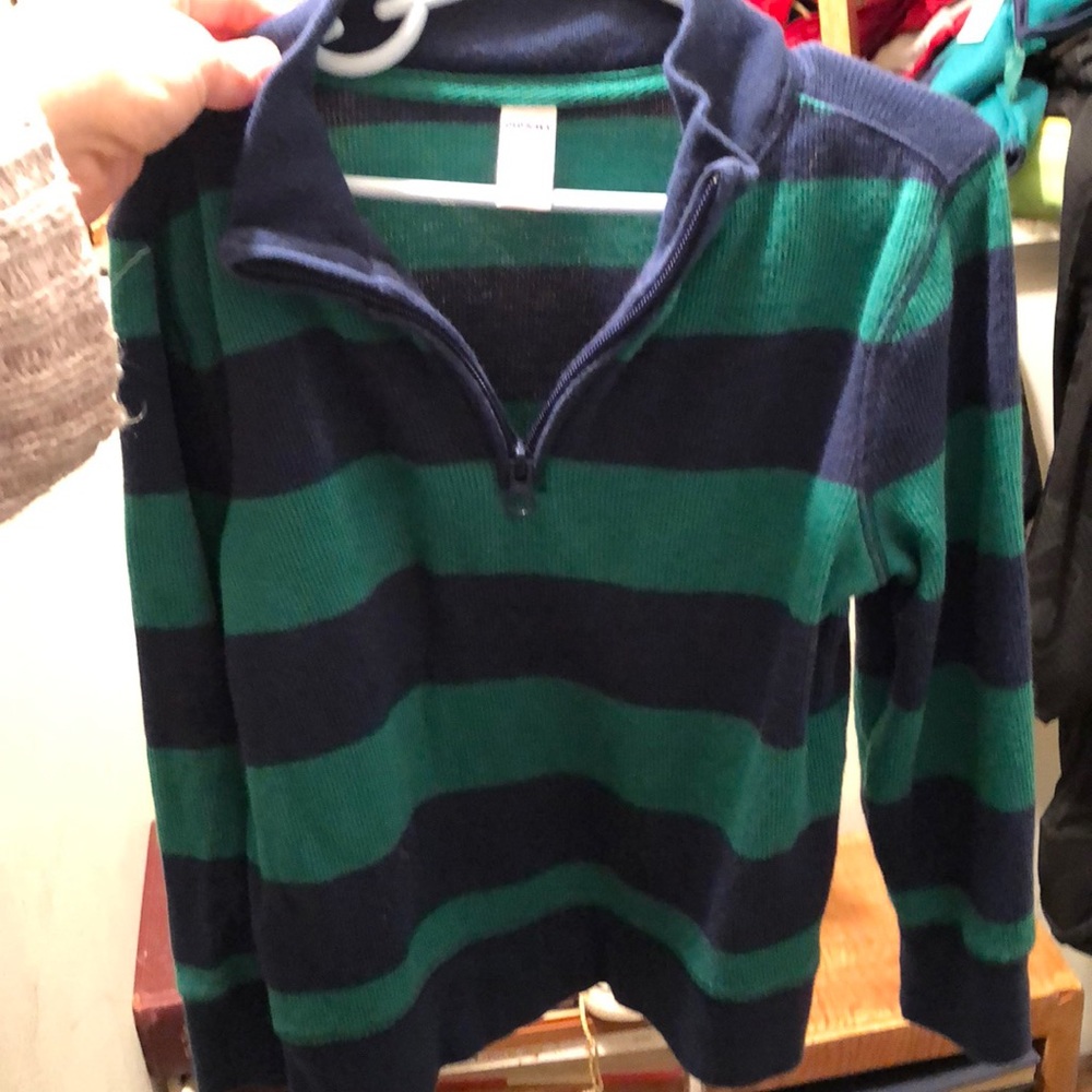 Boys Old Navy green and navy blue shirt. Size 4T