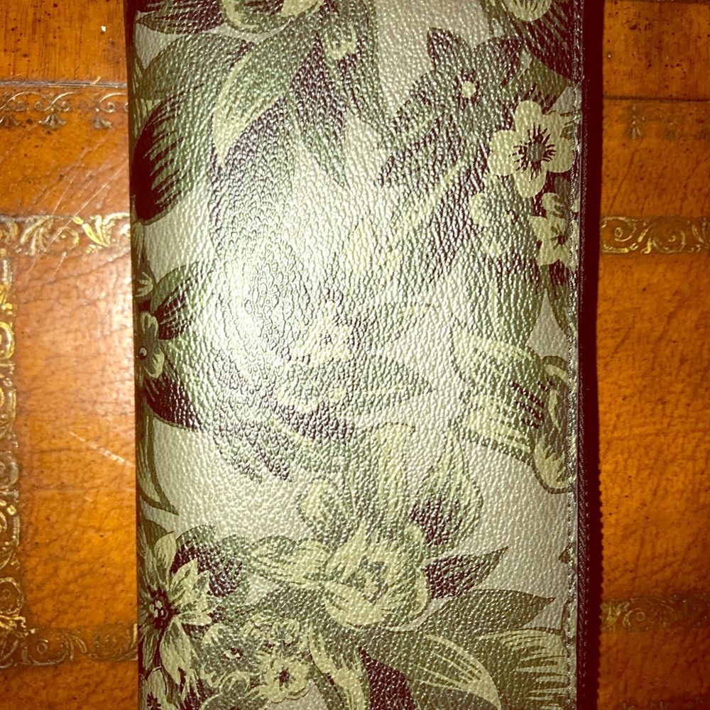 Men’s leather coach wallet