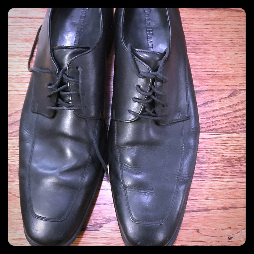 Cole Hann Black Leather Dress Shoe