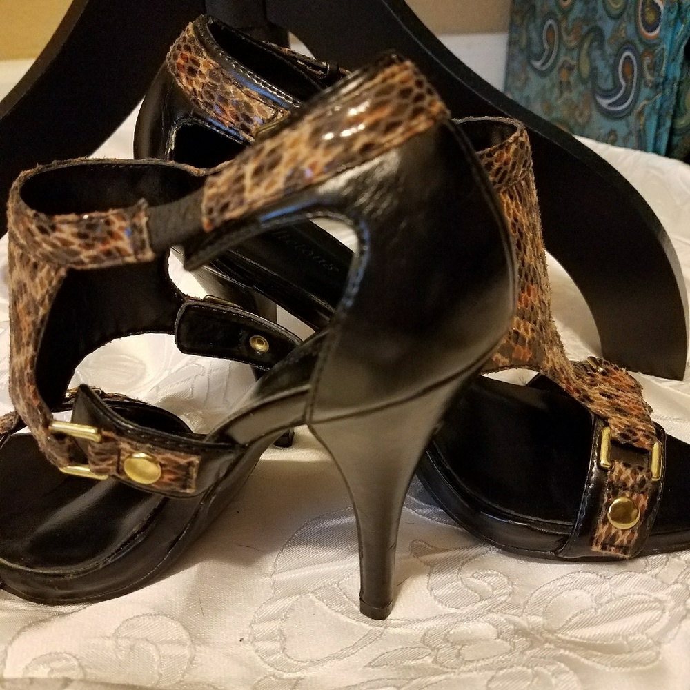 Delicious Shoes - Picture 2 of 3