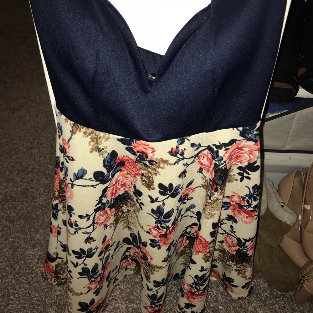 Strapless and backless dress