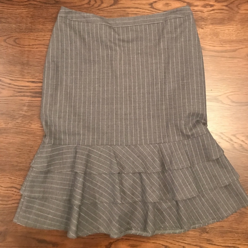 Banana Republic stretch wool ruffle pencil skirt
