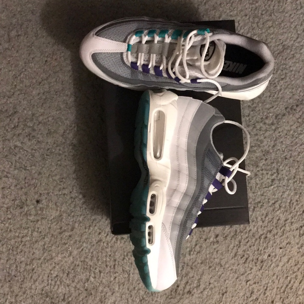 Custom Nike Authentic - Picture 2 of 4